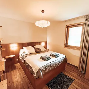 Le Peyra, 4 Personnes Avec Terrasse Et Jardin Appartement Le Monêtier-les-Bains